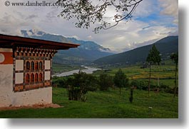 images/Asia/Bhutan/LobeysaVillage/bhutanese-house-n-valley.jpg