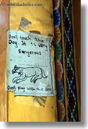 images/Asia/Bhutan/Misc/beware-of-dog-sign.jpg