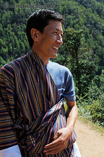 bhutanese-man-in-traditional-gho-03.jpg