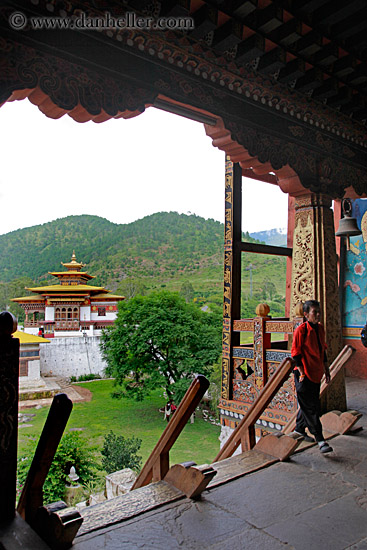 dzong-entry.jpg