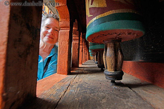 prayer-wheel-n-linda.jpg