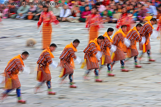 orange-dancers-07.jpg