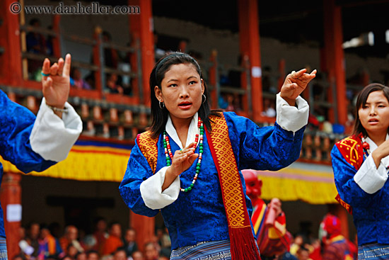 women-dancers-06.jpg