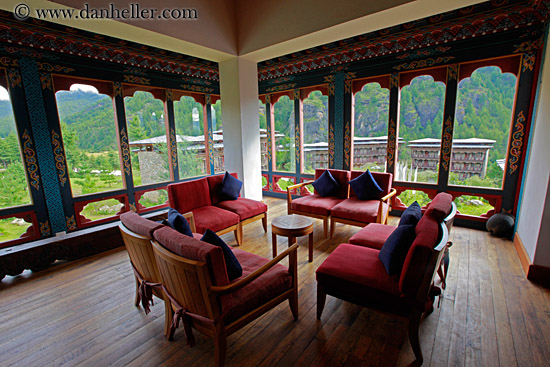 lounge-w-windows-01.jpg