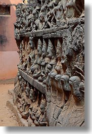 images/Asia/Cambodia/AngkorThom/LeperKingTerrace/female-statues-1.jpg