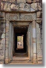images/Asia/Cambodia/AngkorThom/PalaceGate/palace-gate-entrance-2.jpg