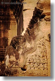images/Asia/Cambodia/AngkorWat/BasReliefs/corner-carvings-1.jpg