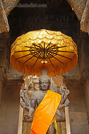 multi-arm-buddha-02.jpg