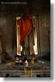 images/Asia/Cambodia/AngkorWat/Buddhas/multi-arm-buddha-05.jpg