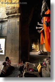 images/Asia/Cambodia/AngkorWat/Buddhas/multi-arm-buddha-07.jpg