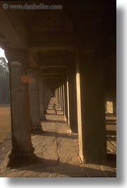 images/Asia/Cambodia/AngkorWat/Corridors/corridors-03.jpg
