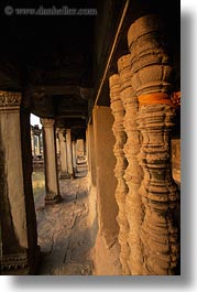 images/Asia/Cambodia/AngkorWat/Corridors/corridors-04.jpg