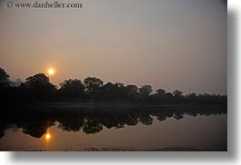 images/Asia/Cambodia/AngkorWat/Moat/sunrise-moat-n-trees-2.jpg