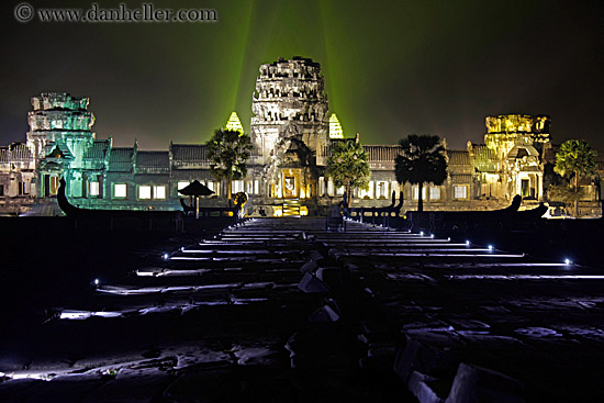 palm-trees-lit-path-to-west-gate-5.jpg