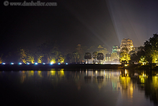 west-gate-moat-reflection-trees-04.jpg