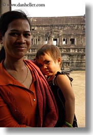 images/Asia/Cambodia/AngkorWat/People/Kids/mother-n-child-02.jpg