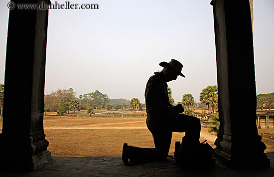 cowboy-photographer-sil-01.jpg