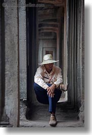 images/Asia/Cambodia/AngkorWat/People/Men/man-in-hat-sitting-02.jpg