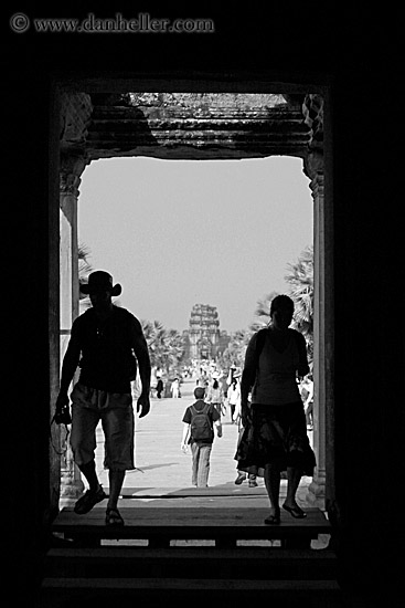 silhouettes-in-door-frame-01-bw.jpg