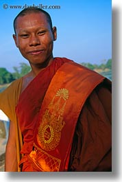 images/Asia/Cambodia/AngkorWat/People/Monks/monk-w-fancy-scarf-1.jpg