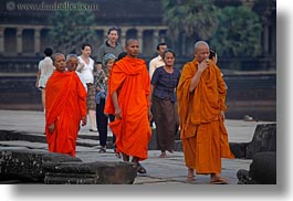 images/Asia/Cambodia/AngkorWat/People/Monks/monks-n-ppl.jpg