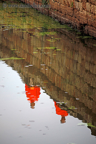 monks-n-reflection.jpg