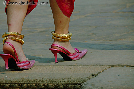 pink-high-heeled-shoes-1.jpg