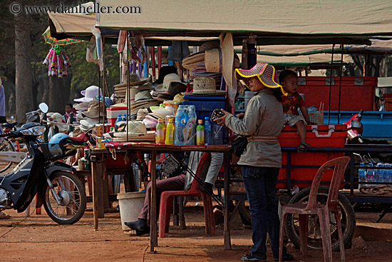 woman-at-market-stahl.jpg