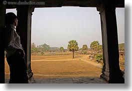 images/Asia/Cambodia/AngkorWat/People/Women/woman-leaning-on-pillar.jpg