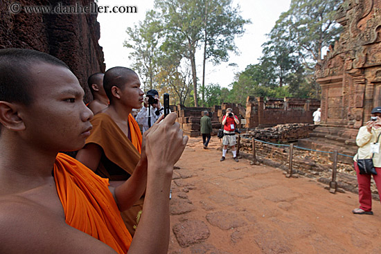 monks-taking-pictures.jpg