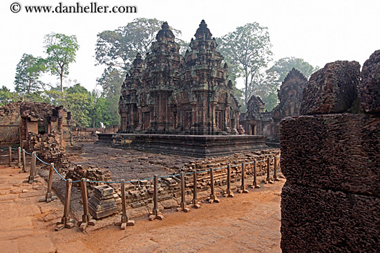 banteay_srei-temple-05.jpg