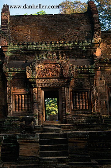 banteay_srei-temple-09.jpg
