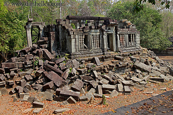 crumbling-temple.jpg