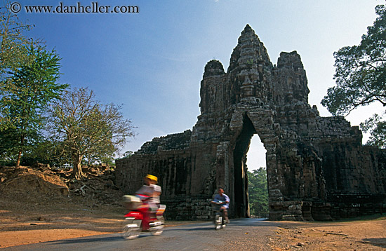 gate-bicycle-motion-blur-1.jpg