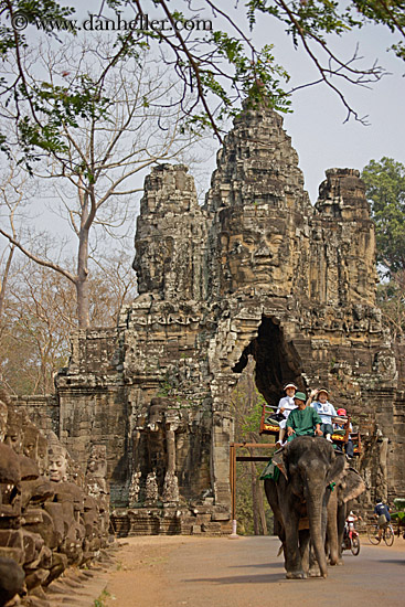 japanese-couple-on-elephant-2.jpg