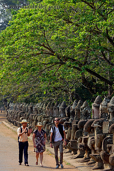 people-walking-by-statues-3.jpg