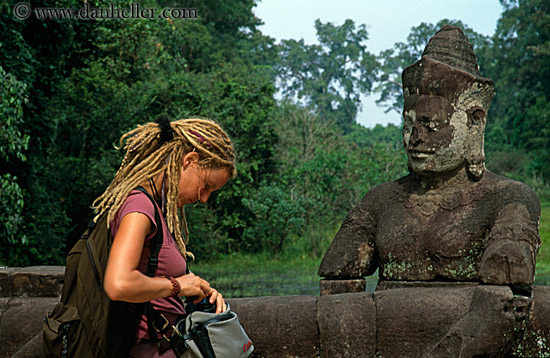 woman-n-statue.jpg