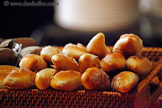 bread-rolls.jpg