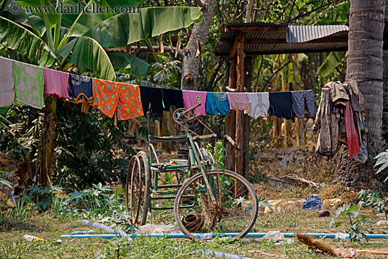 bicycle-n-laundry-1.jpg