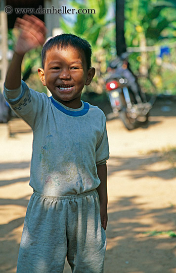 boy-waving.jpg