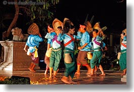 images/Asia/Cambodia/People/CambodianDancers/cambodian-dancers-002.jpg
