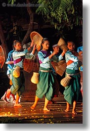 images/Asia/Cambodia/People/CambodianDancers/cambodian-dancers-004.jpg