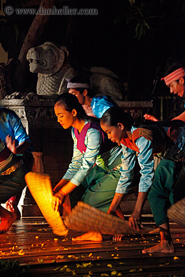 cambodian-dancers-005.jpg