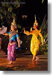 images/Asia/Cambodia/People/CambodianDancers/cambodian-dancers-040.jpg