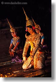 images/Asia/Cambodia/People/CambodianDancers/cambodian-dancers-060.jpg