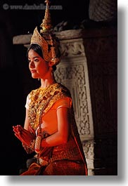 images/Asia/Cambodia/People/CambodianDancers/cambodian-dancers-061.jpg