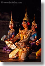 images/Asia/Cambodia/People/CambodianDancers/cambodian-dancers-062.jpg