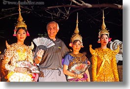 images/Asia/Cambodia/People/CambodianDancers/cambodian-dancers-074.jpg