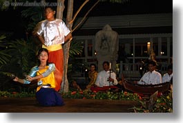 images/Asia/Cambodia/People/CambodianDancers/cambodian-dancers-098.jpg