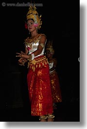 images/Asia/Cambodia/People/CambodianDancers/cambodian-dancers-106.jpg